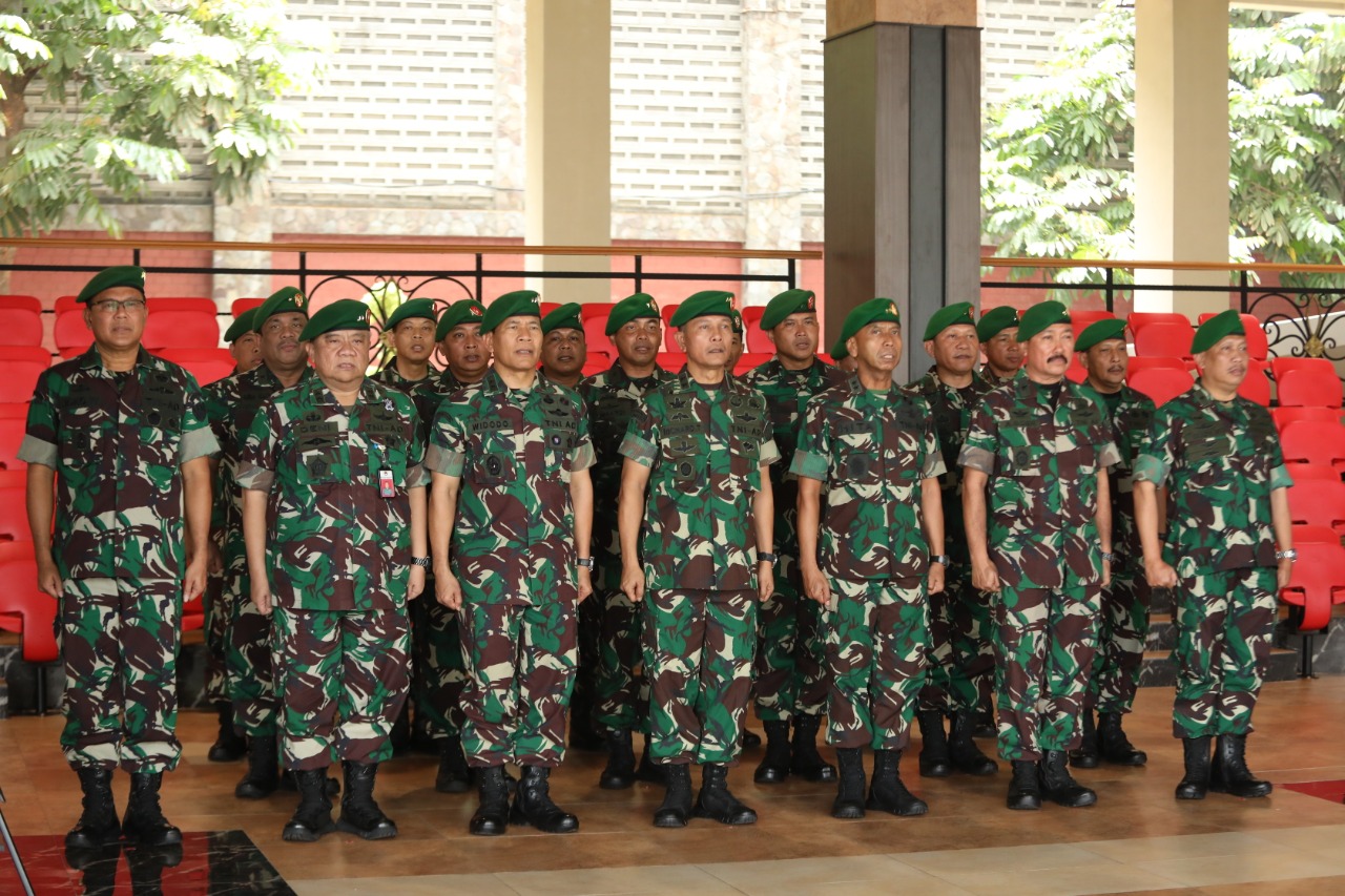 Kasad Menerima Laporan Korps Kenaikan Pangkat 24 Perwira Tinggi Angkatan Darat