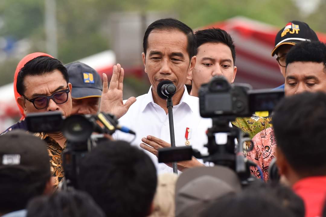 Tidak Hanya Direksi Garuda, Presiden Jokowi: Sikap Tegas Menteri BUMN Itu Pesan Untuk Semua