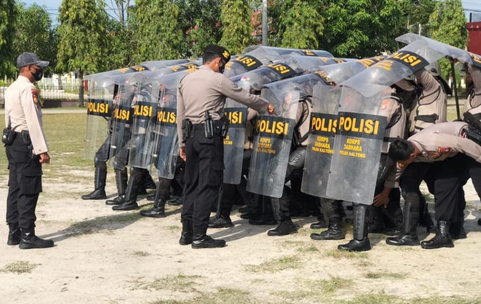Latihan Pengamanan Menjelang Pilkada Ditsamapta Polda Kalteng
