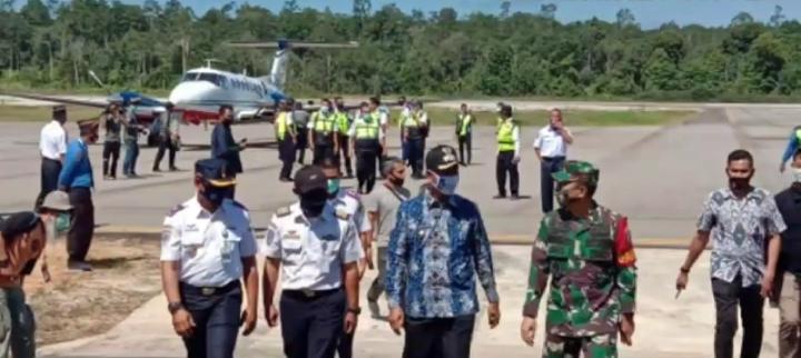 Bupati Barut, Ikut Penerbangan Perdana Uji Coba Bandara HM Sidik Gunakan Pesawat Balai Kalibrasi Kemenhub RI.