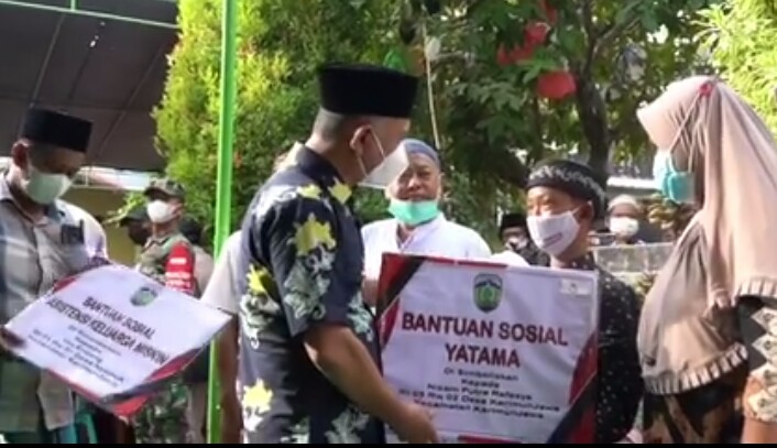 Bupati Giat “Musholla Bergerak” Dan Bansos Di Karimun Jawa