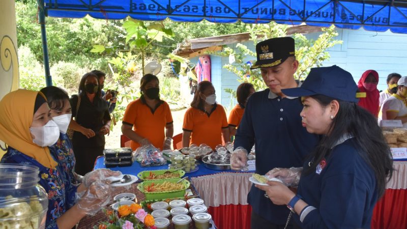 Bupati Gunung Mas Buka Festival Kuliner Pangan Lokal.