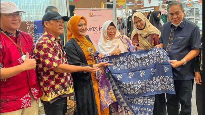 PT Bukit Asam TBK, Bina Usaha Batik Jujur Kearipan Lokal