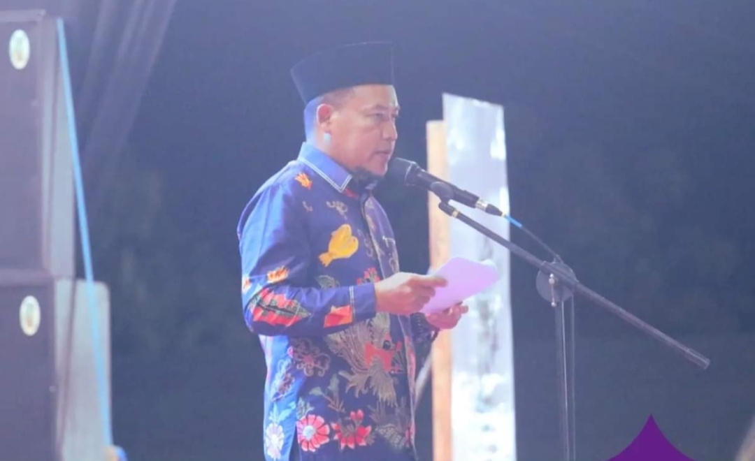 Rendy Lesmana PJ Bupati Sukamara Buka Festival Budaya Gawi Barinjam 2024