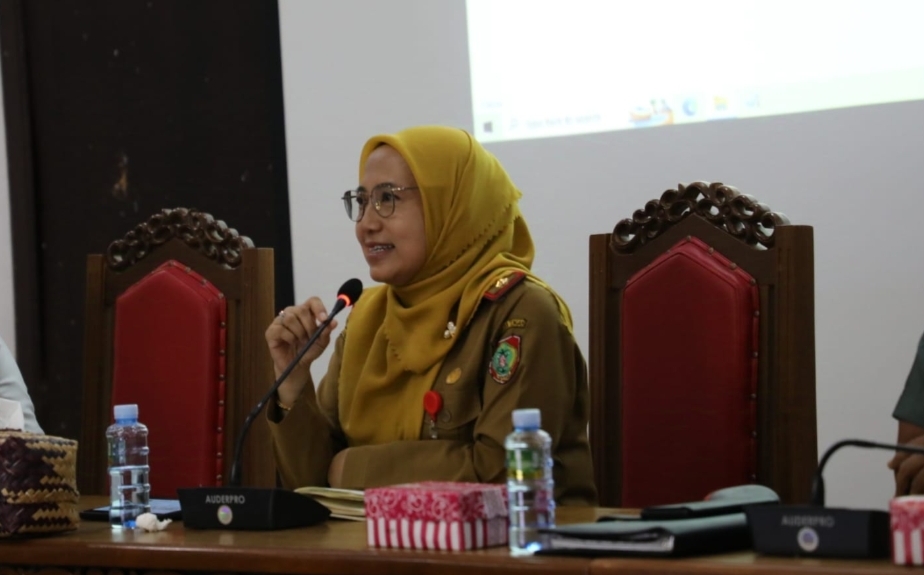 Kadis TPHP Prov. Kalteng Saat Menyampaikan Sambutan pada Entry Meeting BPK