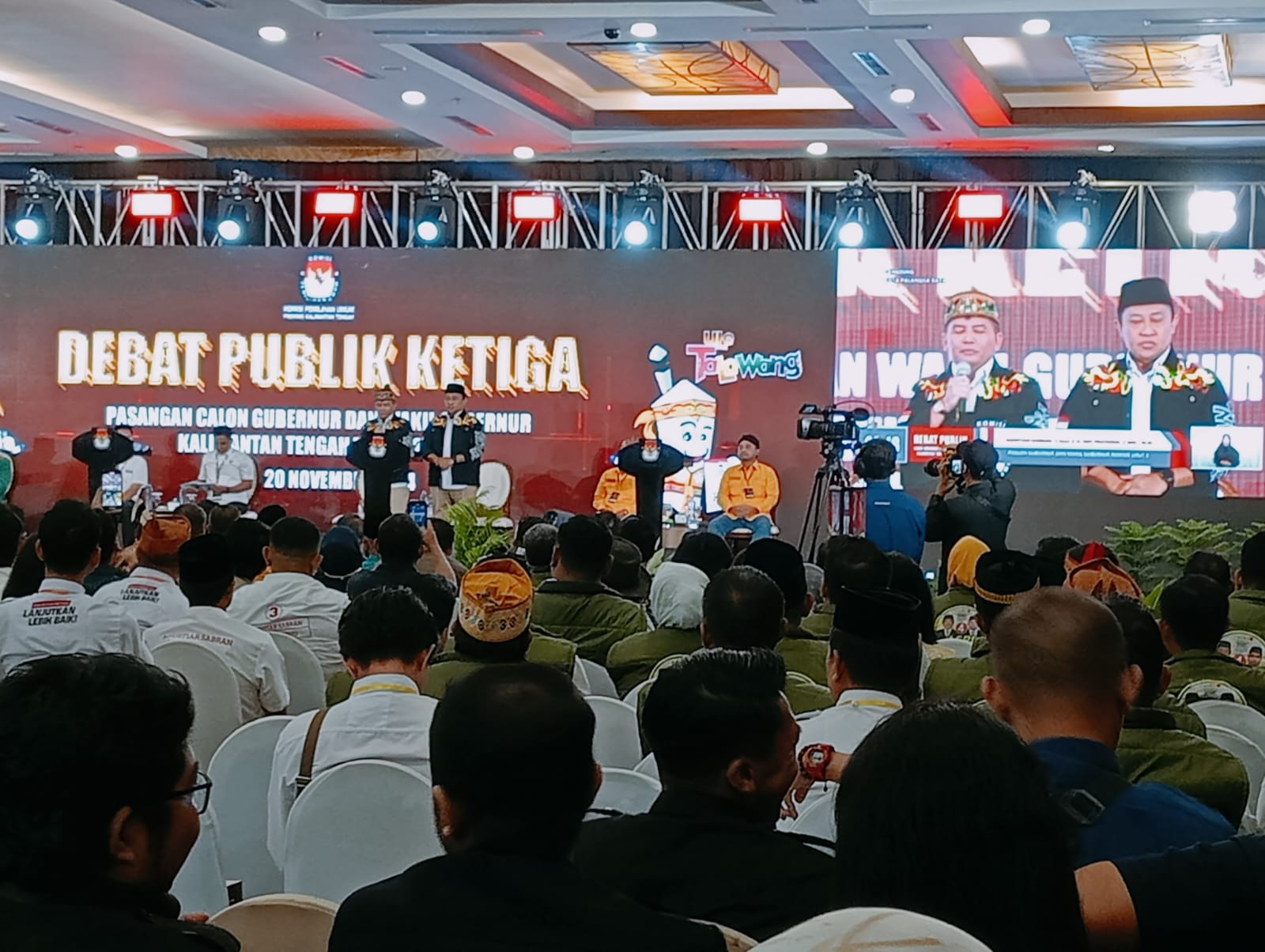 Debat Publik Ketiga Paslon Gubernur Kalteng: Sinkronisasi Pembangunan Daerah dan Nasional