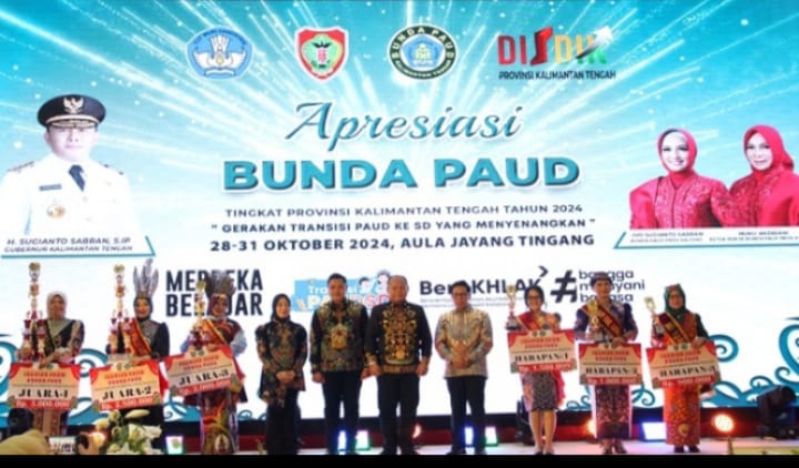 Batik Khas Barito Selatan “Piring Malawen” Raih Juara II di Lomba Fashion Show Bunda PAUD Tingkat Provinsi Kalimantan Tengah